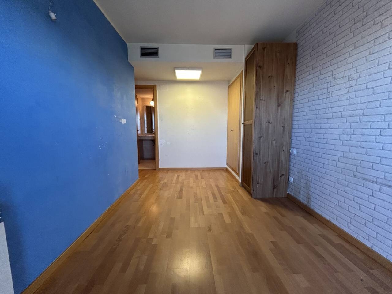 imgi_16_525584_62595476150_11_20260315103240431